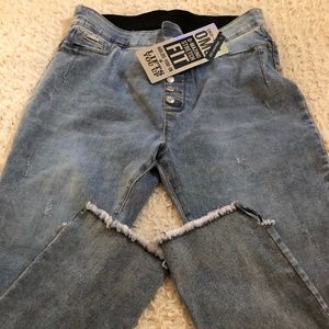 Coco & Carmen NEW Jeans OMG Faux Button Fly Fringe Jeans Holds in Lifts up nwt L